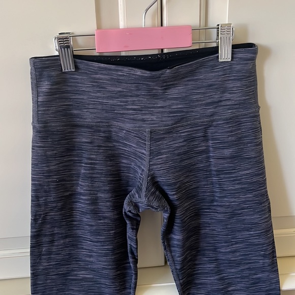 Lululemon Cropped Leggings - Picture 3 of 4